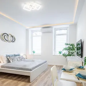 Modern In Downtown Area Apartamento